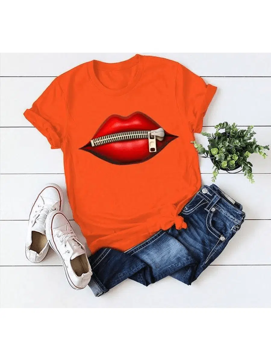 Dudak baskılı pamuklu süprem kumaş tişört 65cm