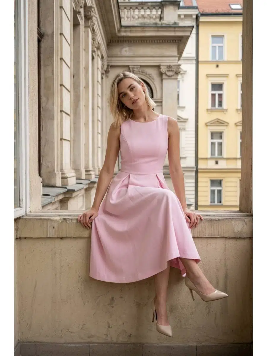 Kadın Kolsuz Bisiklet Yaka Krep Dokulu Hürrem Kumaş Bele Oturan Midi Elbise - Pudra