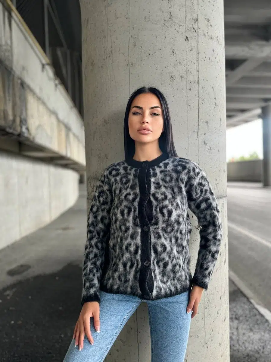 Kadın Leopar Desen Yumoş Triko Düğmeli Hırka Mont